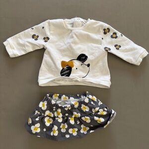 LIKE NEW Mayoral Baby girl two piece set 2-4 months 2-4mo